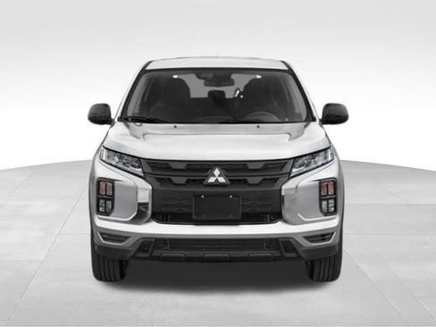 Used 2025 Mitsubishi Outlander Sport LE AWD/4WD image 4