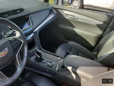Certified 2022 Cadillac XT5 Luxury image 7