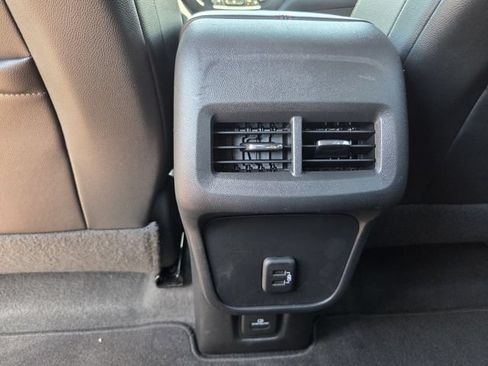 Used 2023 Chevrolet Equinox RS FWD image 15