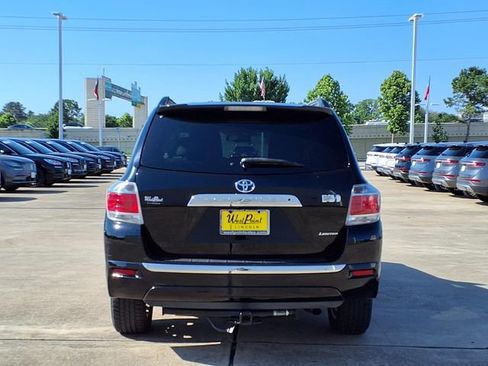 Used 2011 Toyota Highlander Limited AWD/4WD image 21