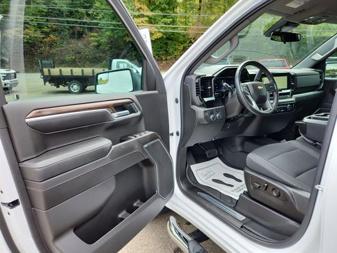 Used 2022 Chevrolet Silverado 1500 LT w/ All Star Edition Plus image 20