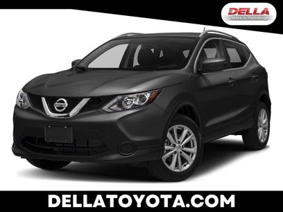 Used 2017 Nissan Rogue Sport SV w/ SV Premium Package