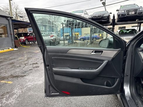 Used 2018 Hyundai Sonata Sport w/ Cargo Package image 9