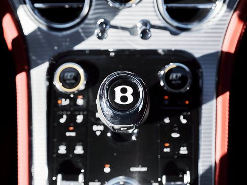 Used 2023 Bentley Continental GT Azure image 58