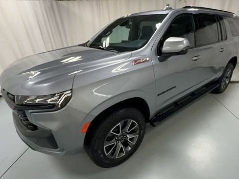 Used 2024 Chevrolet Suburban Z71 w/ Luxury Package image 4