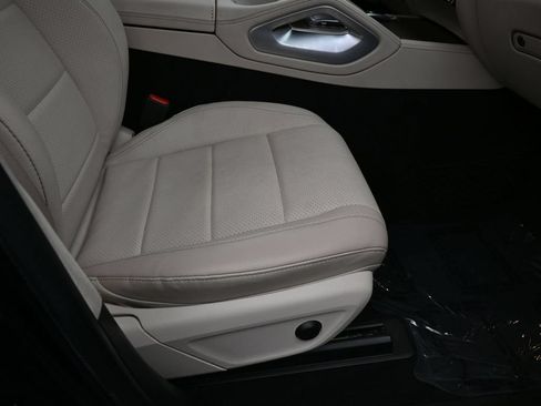 Used 2021 Mercedes-Benz GLE 350 image 50