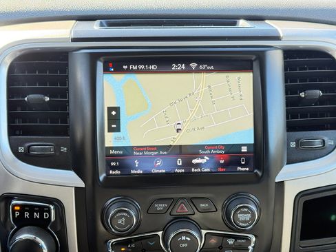 Used 2018 RAM 1500 Classic SLT w/ Luxury Group image 21