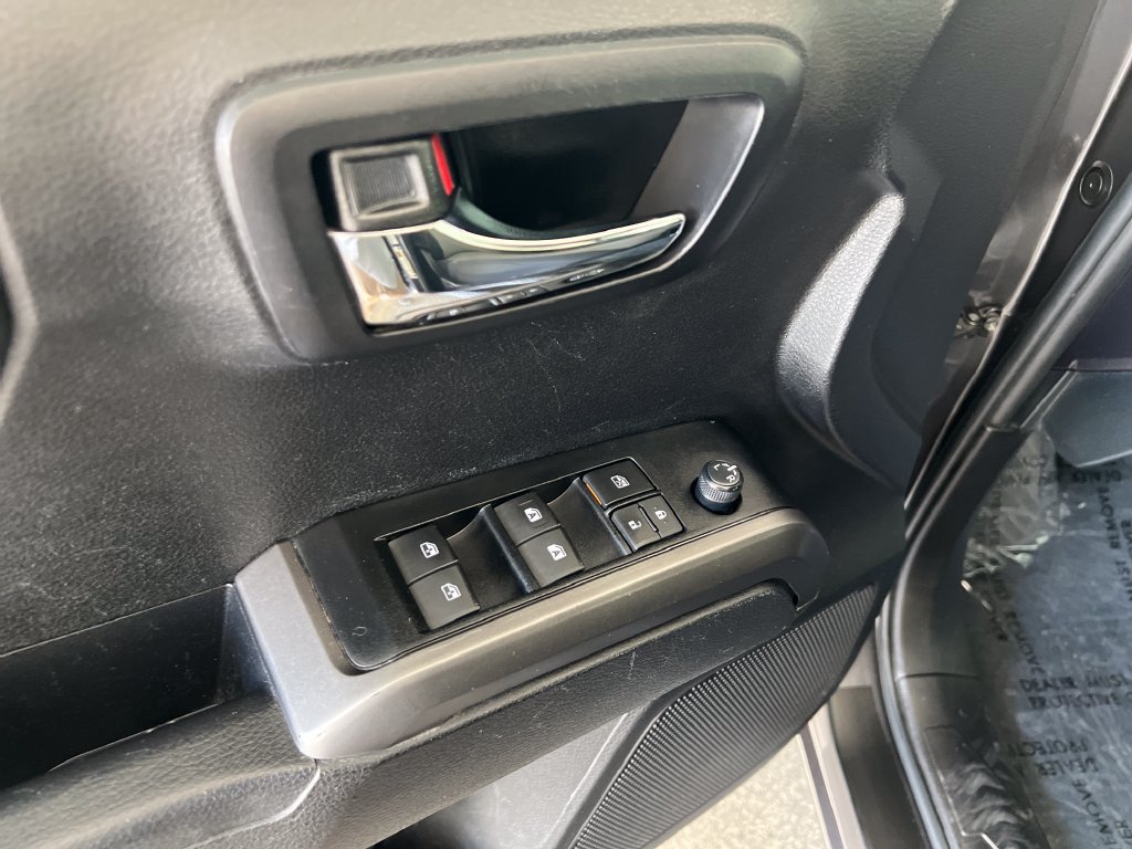 Used 2023 Toyota Tacoma TRD Off-Road AWD/4WD image 14