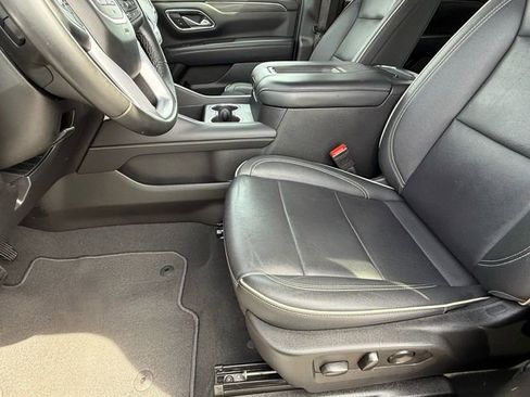 Used 2024 GMC Yukon SLT AWD/4WD image 12