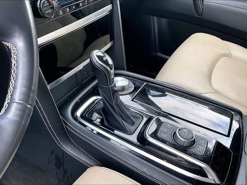 Used 2024 INFINITI QX80 Premium Select w/ Cargo Package image 13