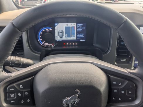 Used 2024 Ford Bronco Wildtrak image 30