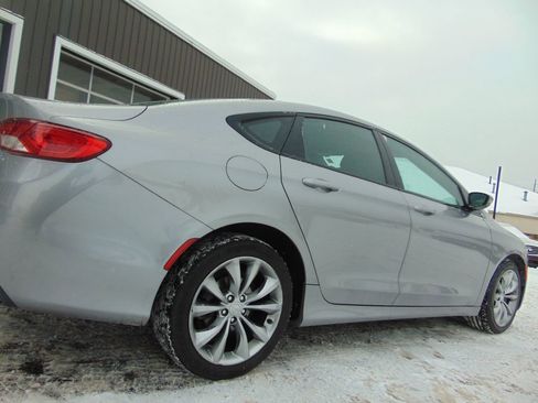 Used 2015 Chrysler 200 S w/ Comfort Group image 14