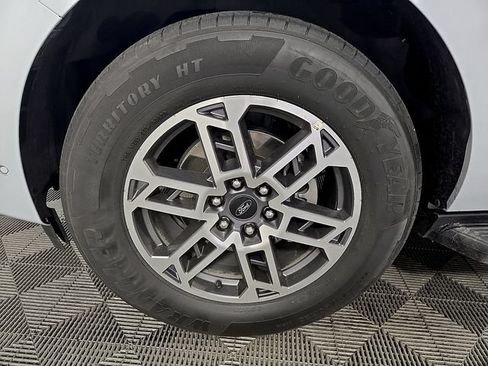 Certified 2025 Ford Expedition Active RWD image 9