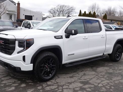 Used 2025 GMC Sierra 1500 Elevation w/ Elevation Premium Package AWD/4WD image 2