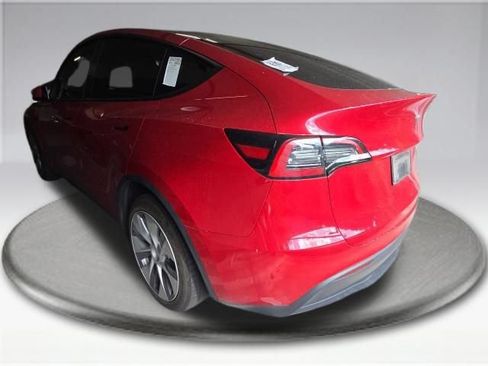 Used 2022 Tesla Model Y Long Range AWD/4WD image 9