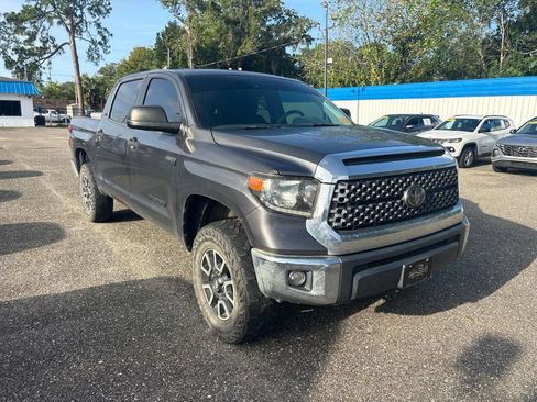 Used 2020 Toyota Tundra SR5 w/ SR5 Upgrade Package AWD/4WD image 1