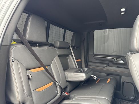 Used 2025 GMC Sierra 2500 AT4 w/ AT4 Premium Plus Package image 42