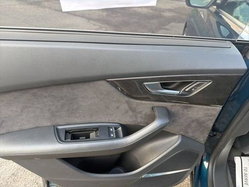 Used 2019 Audi Q8 Prestige AWD/4WD image 22