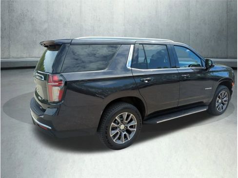 Used 2022 Chevrolet Tahoe LT w/ LT Signature Package AWD/4WD image 6