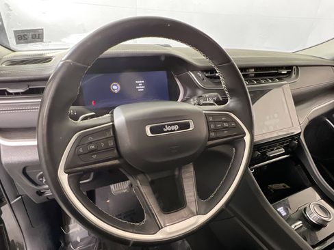 Used 2021 Jeep Grand Cherokee L Limited AWD/4WD image 11