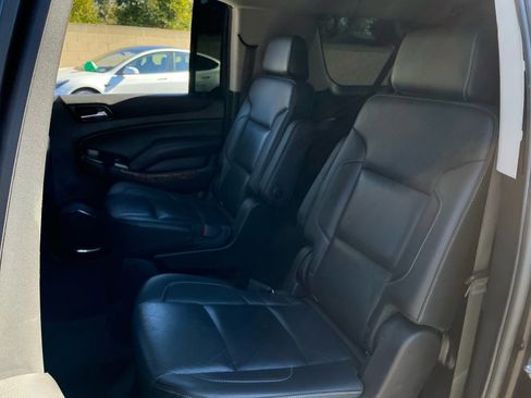 Used 2019 Chevrolet Suburban Premier image 19