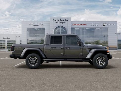 Used 2025 Jeep Gladiator Sport AWD/4WD image 27
