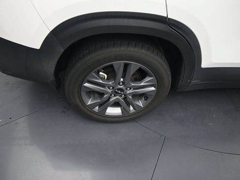 Used 2022 Kia Seltos LX AWD/4WD image 10
