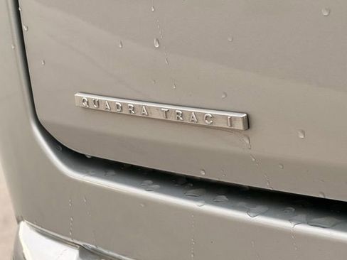 Used 2022 Jeep Wagoneer Series II w/ Convenience Group I AWD/4WD image 9