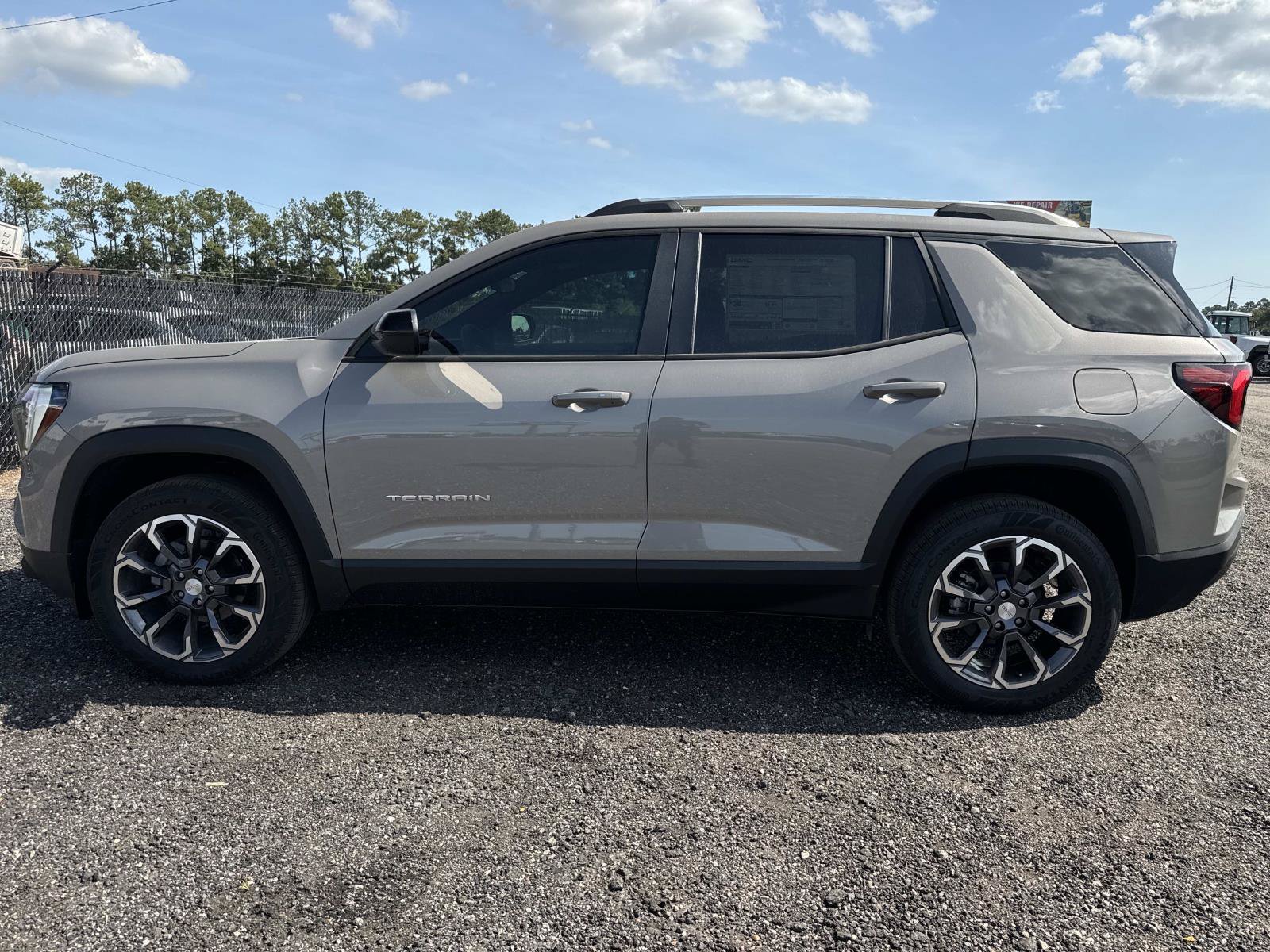 New 2027 GMC Terrain Elevation w/ Elevation Premium Package FWD image 6