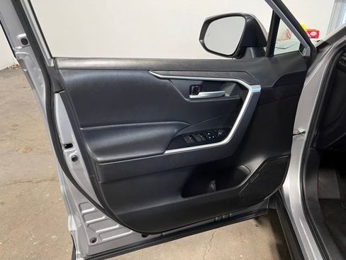 Used 2023 Toyota RAV4 XLE FWD image 24