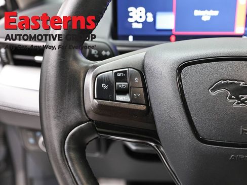 Used 2021 Ford Mustang Mach-E Select image 15