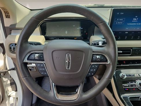 Certified 2023 Lincoln Nautilus FWD w/ Premium Package image 13