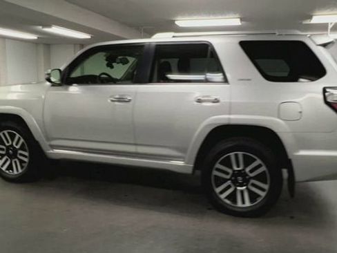 Used 2022 Toyota 4Runner Limited AWD/4WD image 6