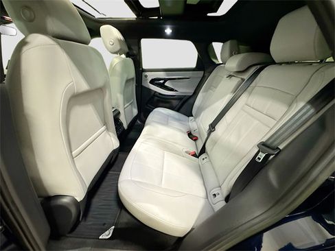 Used 2023 Land Rover Range Rover Evoque SE image 26