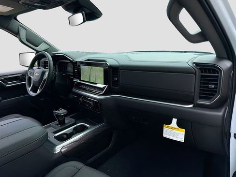 New 2026 Chevrolet Silverado 1500 LTZ w/ LTZ Convenience Package II AWD/4WD image 32