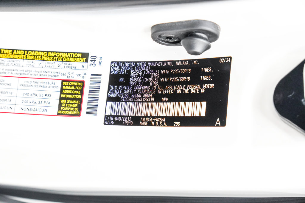 Used 2024 Toyota Sienna XSE w/ XSE Plus Package AWD/4WD image 42