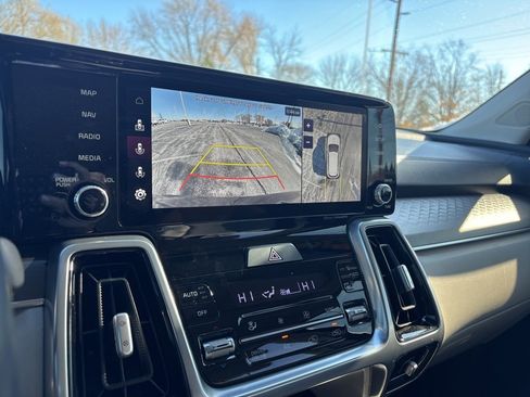 Used 2023 Kia Sorento SX Prestige image 37