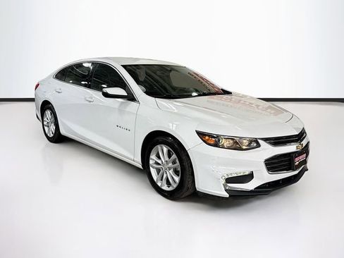 Used 2016 Chevrolet Malibu LT image 3