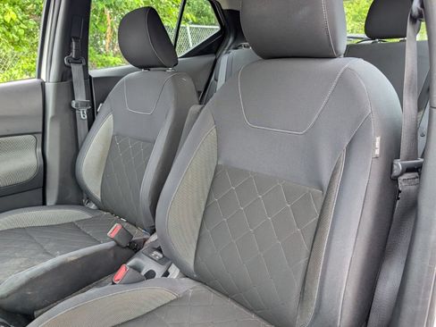 Used 2020 Nissan Kicks S FWD image 14