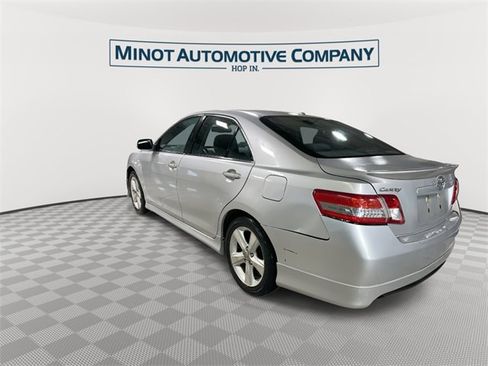 Used 2011 Toyota Camry SE w/ SE Extra-Value Pkg #1 image 6