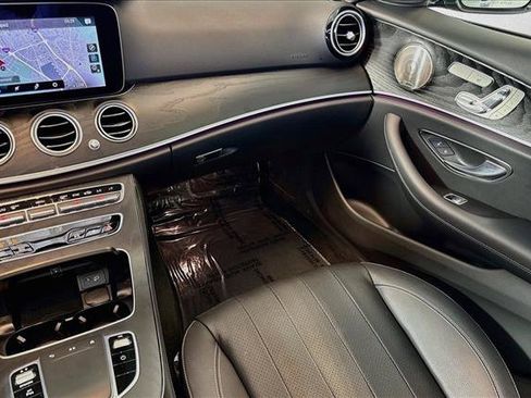 Used 2022 Mercedes-Benz E 350 Sedan image 22