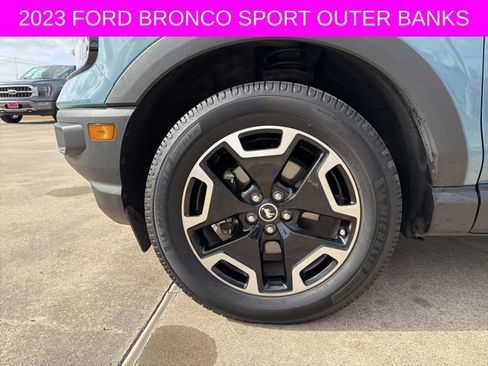 Used 2023 Ford Bronco Sport Outer Banks w/ Tech Package image 9