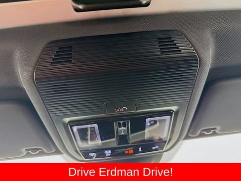 Used 2025 Volkswagen GTI SE FWD image 18