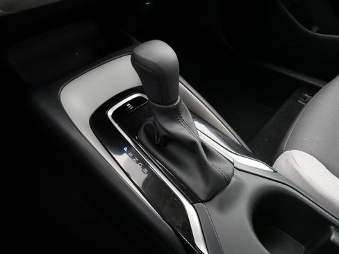 Certified 2025 Toyota Corolla LE image 24