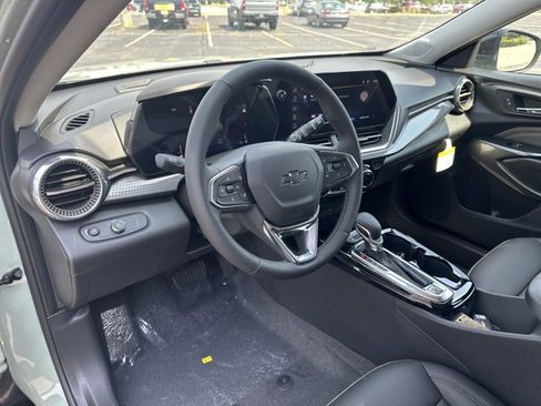 New 2025 Chevrolet Trax ACTIV w/ Driver Confidence Package image 11