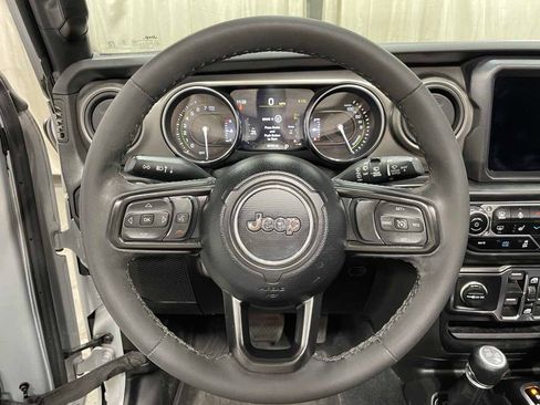 Used 2023 Jeep Wrangler Unlimited w/ Sun & Screen Package AWD/4WD image 11