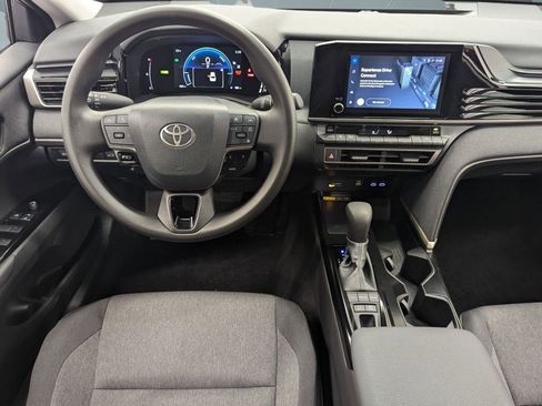 Used 2025 Toyota Camry LE w/ Convenience Package image 22
