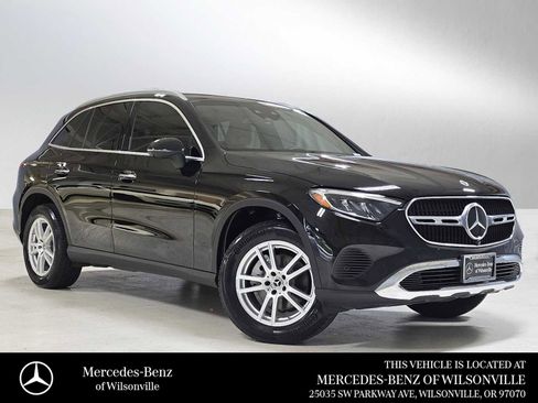 Used 2024 Mercedes-Benz GLC 300 4MATIC image 1