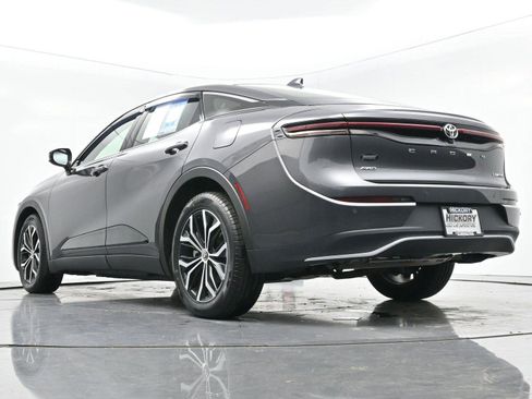 Used 2023 Toyota Crown Limited image 52