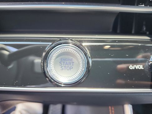 Used 2026 Genesis GV70 2.5T Sport Prestige AWD/4WD image 33